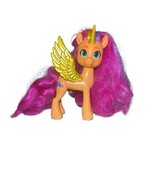 My Little Pony Sparkling Generations 6&quot; Sunny Starscout Gold Wings Hasbro - $141.09 MXN