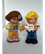 Fisher Price Little People Paramedic And Hiking Workers Eddie Maggie Joi... - $128.30 MXN