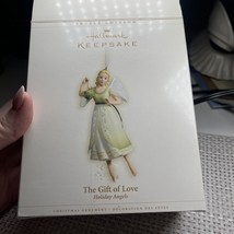 Hallmark Keepsake Holiday Angels Christmas Ornament The Gift of Love  20... - £10.83 GBP