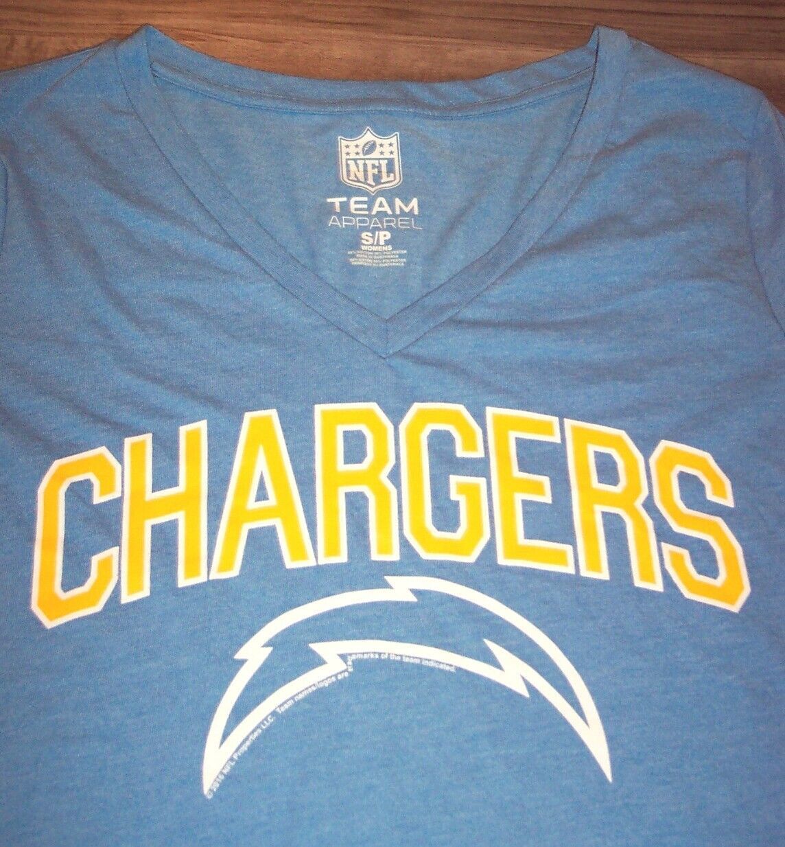 WOMEN'S TEEN LA LOS ANGELS CHARGERS NFL FOOTBALL T-Shirt SMALL NEW - $19.80