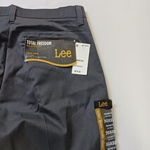 Lee Total Freedom Relaxed Fit Men's Chino Flat Front Gray Pants Size 30W × 30L image 5