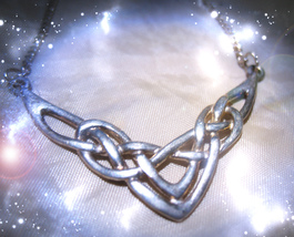 HAUNTED NECKLACE LUNA QUEEN ENHANCE FEMININE GIFTS GOLDEN ROYAL COLLECT MAGICK image 2