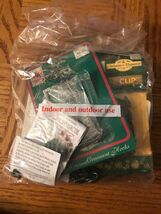 Miscellaneous Christmas Items - $11.76