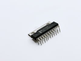 HA13426 Hitachi 3-Phase Brushless Motor Driver w/ Speed Discriminator 15... - $6.30
