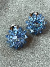 Vintage Light Blue Cluster Bead Flower Silvertone Clip Earrings – 0.75 inches in - £10.46 GBP
