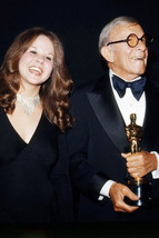 Linda Blair 24x36 Poster With George Burns Holding Oscar Academy Award Statue - £25.50 GBP