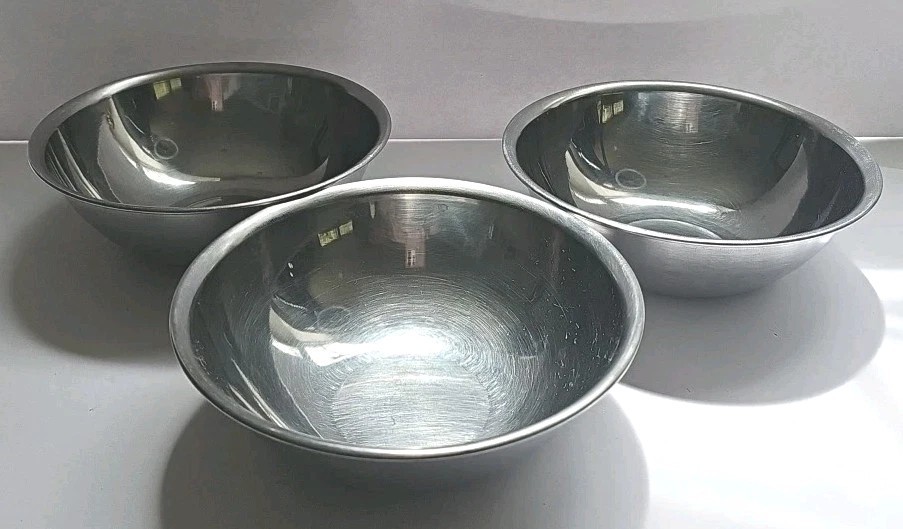 Small Stainless Steel Bowls Holds 2.5 Cups 2&quot; Tall 6.75&quot; Round Set Of 3 - $14.40