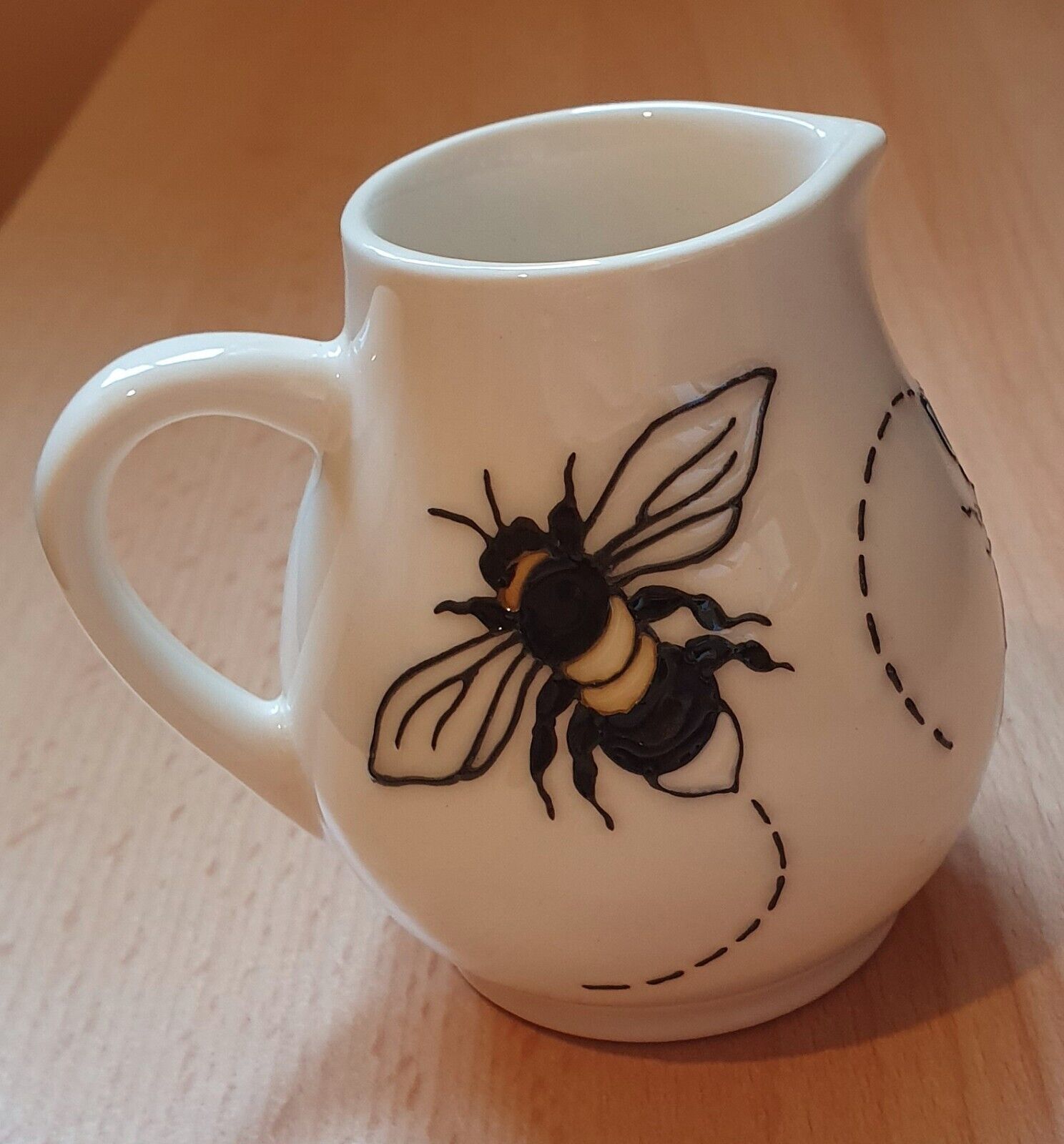 Moorcroft Pottery - Bees for Tea - Ju13 - Height 8 cm. - $147.02