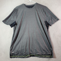 Saucony T Shirt Mens Size Medium Gray Plaid Short Sleeve Round Neck Logo Slit - £10.58 GBP