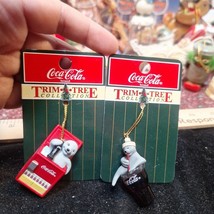 1998 1999 Coca-Cola 2 trim the tree collection Christmas ornaments Seals - $4.04