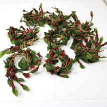 Christmas Berries Napkin Ring Holders Greenery Leaves Round Nature Set of 8 Vtg - £11.12 GBP