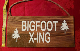 Bigfoot X-ing Novelty Sign - Rustic Wooden Bigfoot Sign - £7.95 GBP