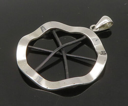 925 Sterling Silver - Vintage Leather Detail Wavy Open Circle Pendant - PT18658 - £30.23 GBP