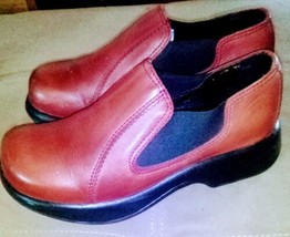 Dansko Brown With Red Tint Leather Slip On Elastic Sides Shoe Size 7.5 - £34.32 GBP