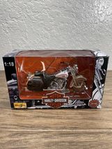 NEW Maisto Series 2 Harley Davidson White Red Diecast Motorcycle 1:18 KG JD - $14.84