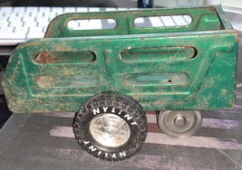 Vintage Farm Equipment Metal Muscle NYLINT Green Toy Trailer 9 inches Long - £27.05 GBP