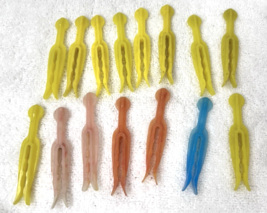 Lot of 15 Vintage Bulldog Clothesline Clothespins Clips Yellow Pink Blue... - $14.36