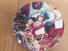 Avon 2000 Mike Wimmer CHRISTMAS DREAMS Porcelain 22K Gold Trimmed Plate - $13.99