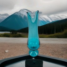 Vintage Mid Century Modern Hand Blown Pedestal Base Glass Aqua Vase 14&quot; ... - $1,207.35 MXN