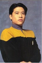 Star Trek Voyager Enisgn Harry Kim 4 x 6 Postcard #3 1995 NEW UNUSED - £2.39 GBP