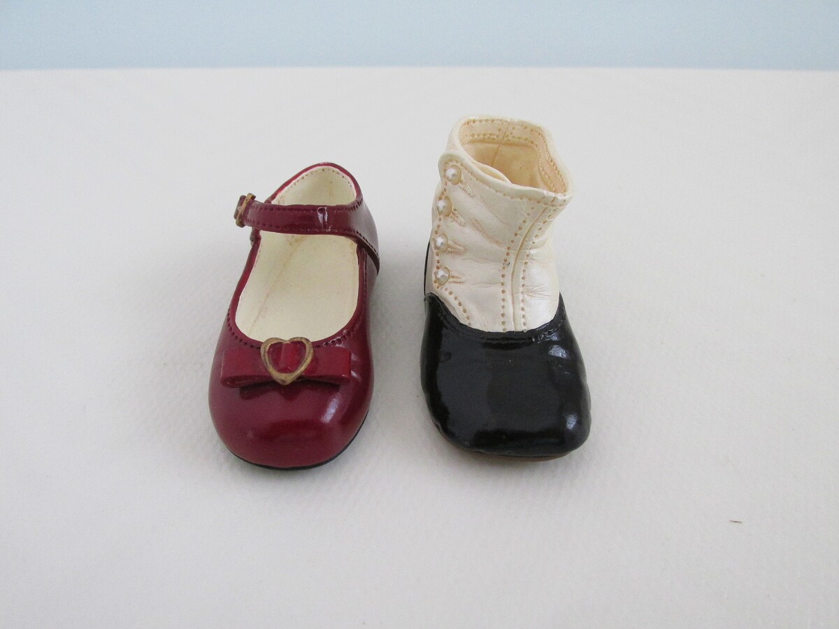 Just The Right Shoe Collectible HAnd Painted Miniature Shoes Lot of (2) - $18.00