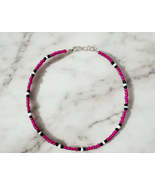 Fuchsia Black and White Seed Choker - $167.50 MXN