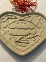 The Pampered Chef Welcome Home Heart Clay Cookie Mold 1998 - $15.81