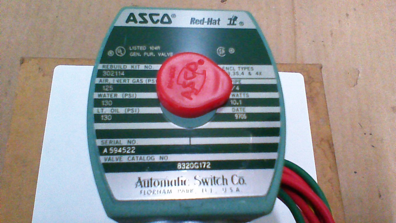 (NEW)  ASCO 8320G172 (3) WAY SOLENOID VALVE / 1/4&quot; NPT PORTS / 120VAC COIL - $38.59