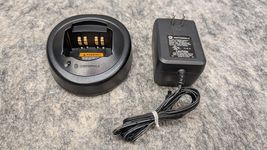 Genuine Motorola HTN9000B Rapid Charger Base w/ Motorola  Power Supply A... - $11.99