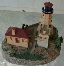 Split Rock Lighthouse.- Danbury Historic American Lighthouse Figure 1993 - TLC - $26.72