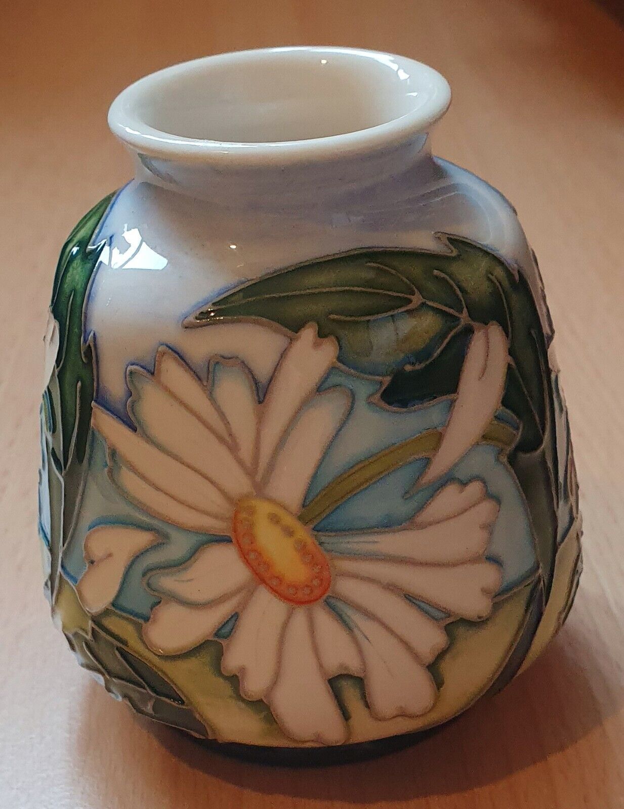 Moorcroft Pottery - Love Me - Limited Edition 15 - height 9 cm - $438.41