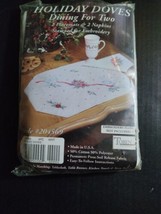 NEW Tobin Dining for Two HOLIDAY DOVES 2 Placemats 2 Napkins Stamped Embroidery - £9.89 GBP