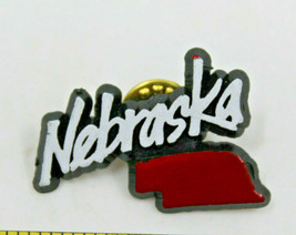 Nebraska State Shaped Plastic Collectible Pin Pinback Travel Souvenir Vi... - £10.23 GBP