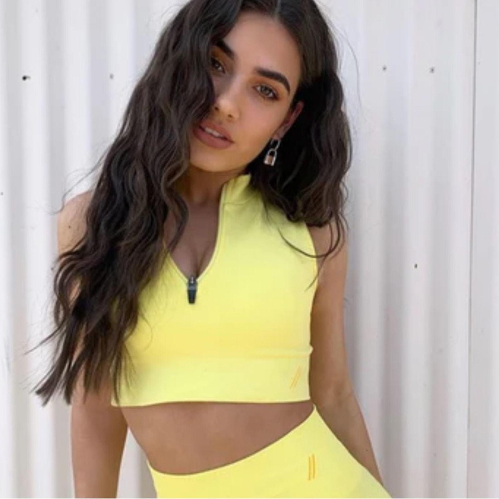T/A LA The Zahara Bra 1/2 zip mock crop athletic top neon lemon yellow s... - $29.00