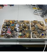 Mystery pin lot of 10 pieces. - $464.10 MXN