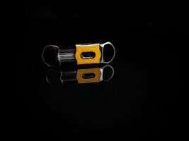 Brizard and Co Genuine Caiman Alligator Black & Yellow V Cigar Cutter w Pouch image 10