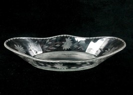 Clear Glass Celery Boat, Etched Flowers &amp; Leaves, Waved Rim w/Etched Bunting - £15.34 GBP