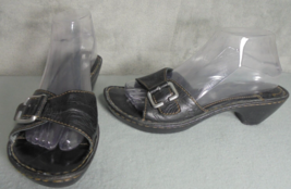 Born Women Sandals Slip On Size 8 Black Leather Buckle 2&quot; Heel Comfy Shoes - $346.53 MXN