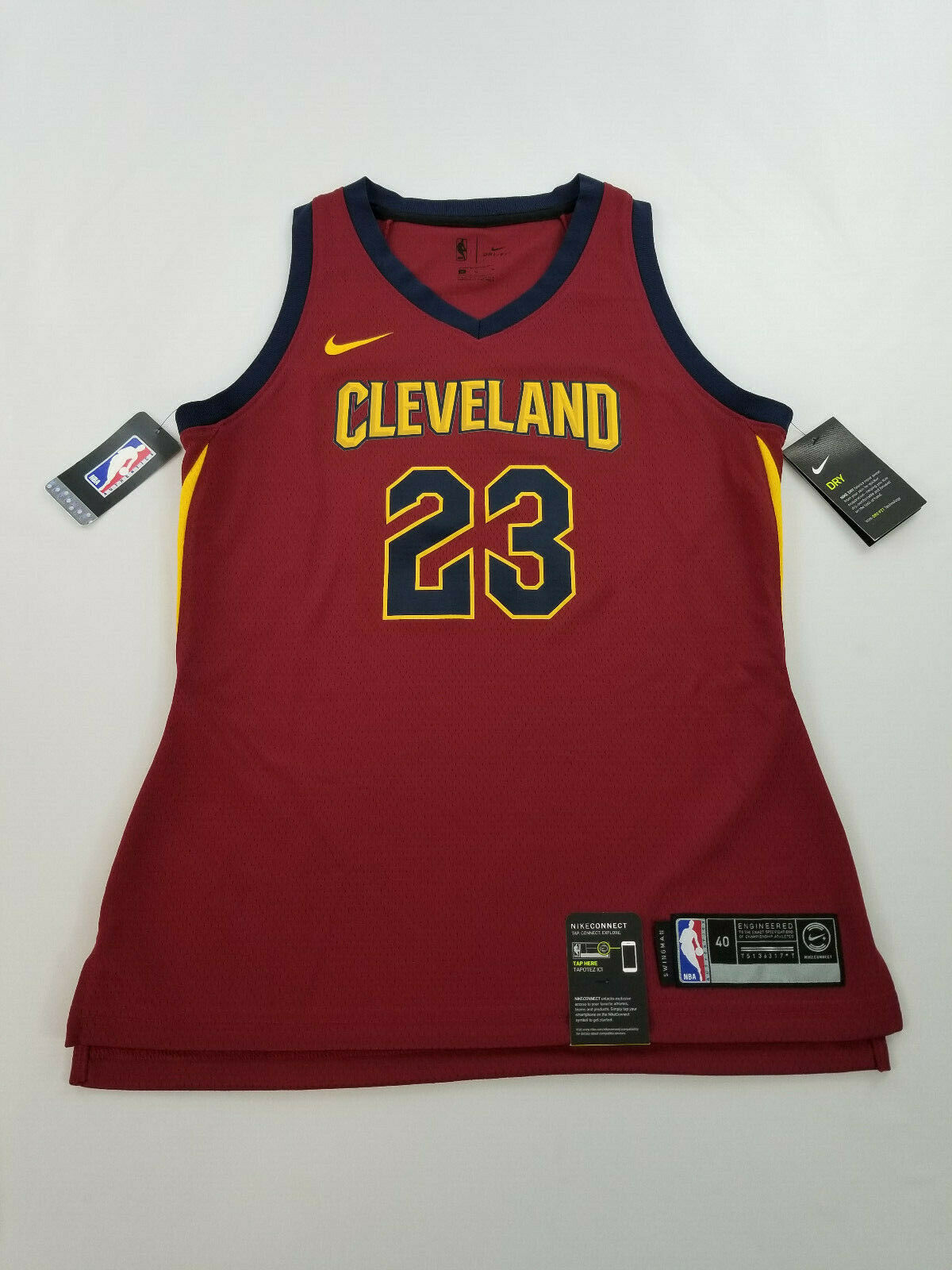 new Nike women shirt jersey James 23 jersey NBA basketball Cavs M MSRP - $46.87
