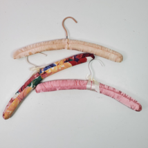 Vintage Wire Wood PADDED Clothes Hangers SET OF 3 Multicolor - $447.05 MXN
