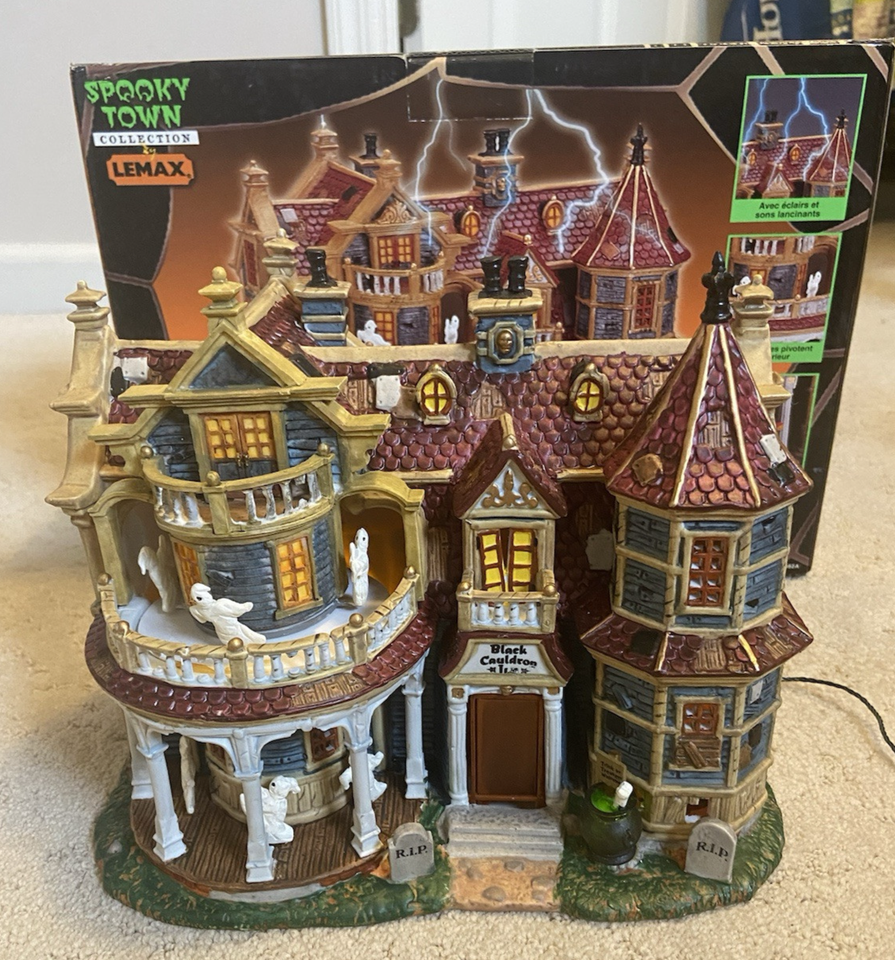 2002 Lemax Spooky Town Black Cauldron Inn Halloween Porcelain Lighted Item image 13