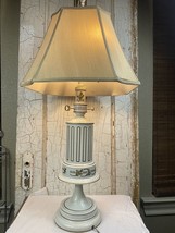 Vintage Metal White &amp; Gold Table Lamp Beautiful Decoration Lighting - £70.91 GBP