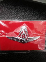 MASTER ROYAL THAI AIR FORCE PHOTOGRAPH METAL WING Collectible Militaria PIN - $256.64 MXN