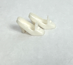 Vintage Barbie Pilgrim Shoes White Chunky Heel Square Toe Slip On Mattel... - $9.50
