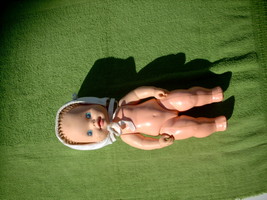 Vintage 1980 Mattel Tippee Toes Doll with White Hat/Bonnet Mexico 13&quot; Tall - £11.73 GBP