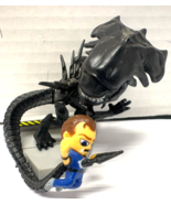 Loot Crate Exclusive Aliens &quot;Queen Takes Bishop&quot; Mini Figure - $180.95 MXN