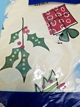 Round Holiday Christmas Party Vinyl Tablecover White Blue Red Green Designs - £10.34 GBP