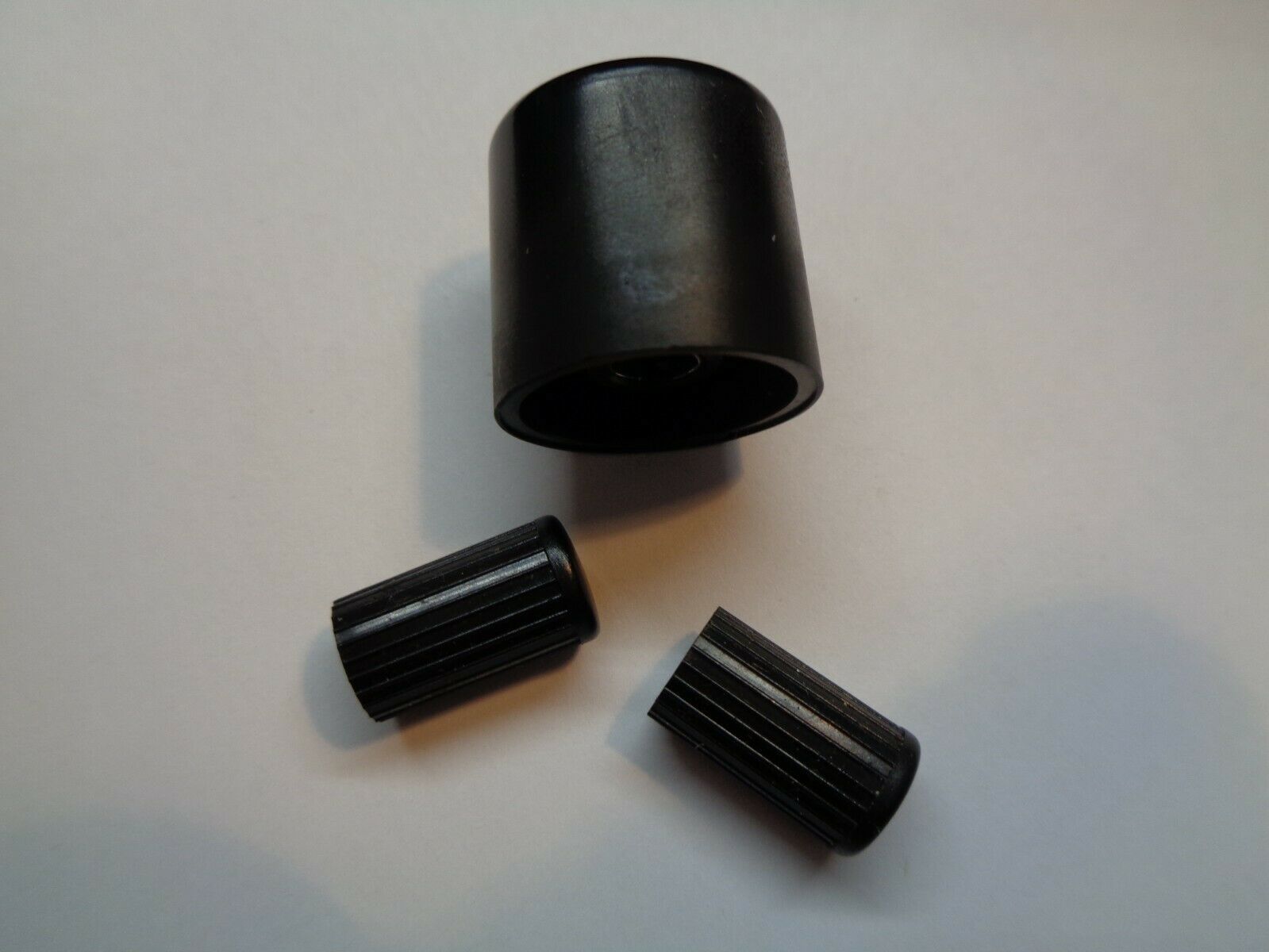 01 02 03 04 05 06 HYUNDAI ELANTRA STEREO TUNER RADIO KNOB SET OEM FREE S... - $9.95
