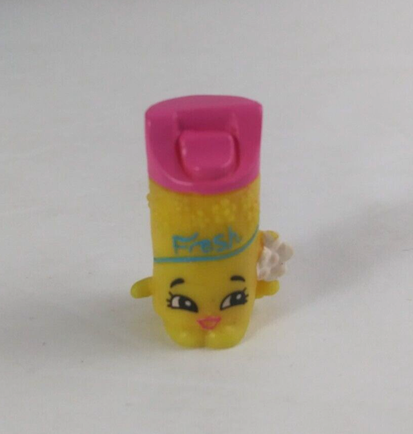 Moose Shopkins Season 2 Cleaning &amp; Laundry Yellow Bree Freshner - $4.94