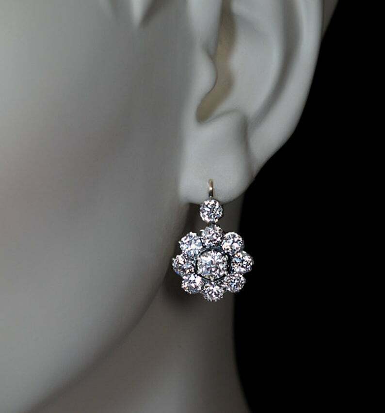 2Ct Corte Redondo D/VVS1 Racimo de Diamantes Aro Pendientes Clip 14K Oro Blanco Item image 2